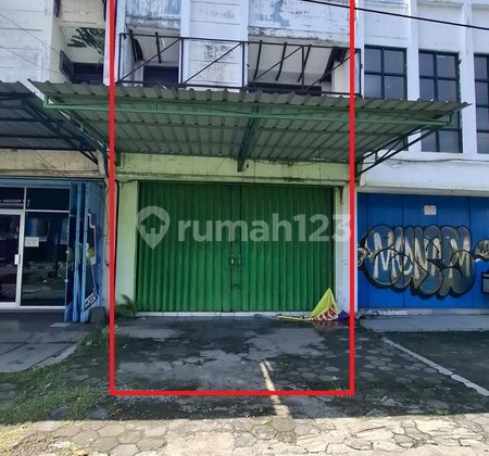 Disewakan Ruko 2 Lantai Lokasi Strategis di Jalan Wates - Kasihan Bantul