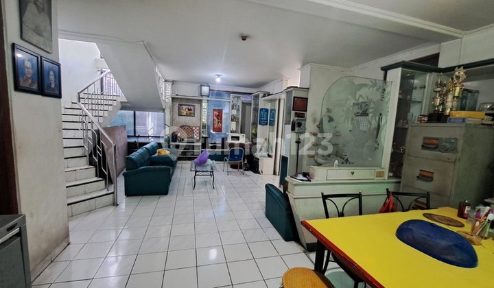 For Sale 2-Story House in Housing Near UGM Campus, Sariharjo Ngaglik Sleman. 2