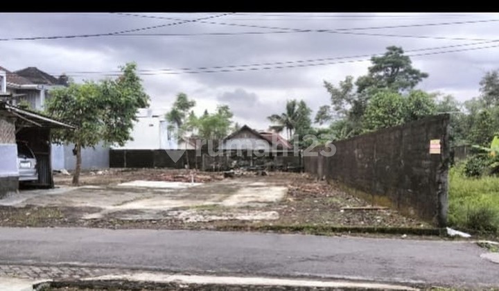 Dijual Tanah 600 M² Dekat Ke Terminal Condong Catur Dan Rs Jih Dijual Tanah 600 M² Dekat Ke Terminal Condong Catur Dan Rs Jih