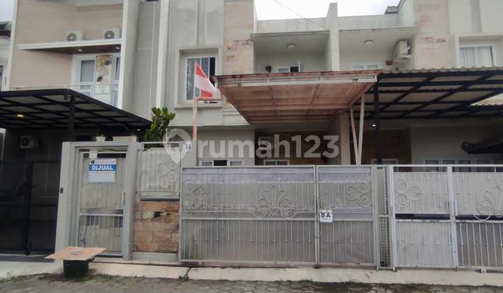 Rumah 2 Lantai Lokasi di Daerah Donoharjo Ngaglik Sleman. Rumah 2 Lantai Lokasi di Daerah Donoharjo Ngaglik Sleman.