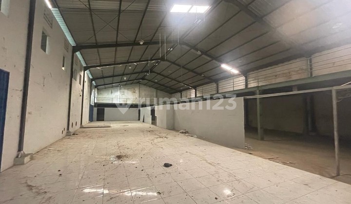 Warehouse for rent on East Ring Road, Jogja. Warehouse for rent on East Ring Road, Jogja.