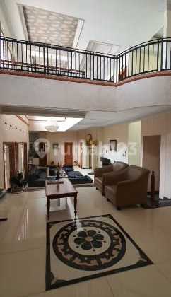 Dijual Cepat Rumah Bagus dan Mewah Ada Kolam Renangnya di Jatiwarna Bekasi 2