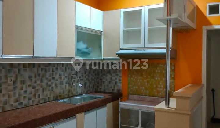 Disewakan Rumah di Boulevard Hijau Harapan Indah Bekasi 2