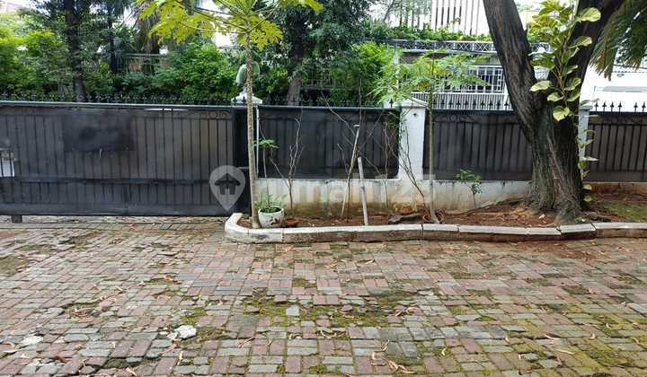 For Rent Elite 3-Storey House Ready to Occupy in Lembang Menteng, Central Jakarta For Rent Elite 3-Storey House Ready to Occupy in Lembang Menteng, Central Jakarta