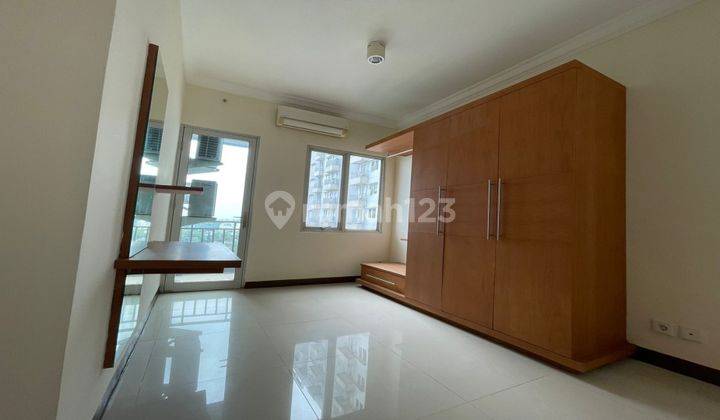 Dijual unit Apartement Galeri Ciumbuleuit 1 ,4 Kamar Tidur Furnished 1