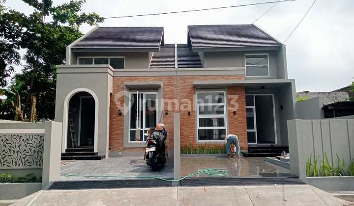 Dijual Rumah Siap Huni di Majapahit Semarang 1