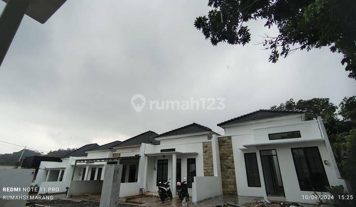 Ready Rumah Minimalis Modern Di Banyumanik 2