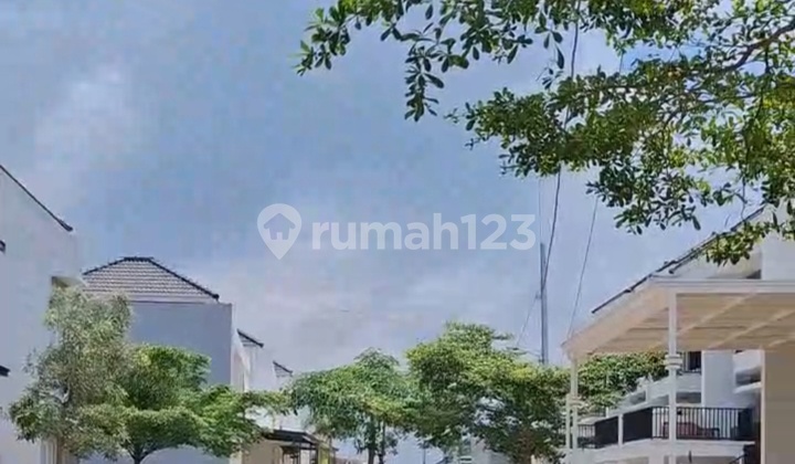 Ready 2-Storey House with Mountain View in Banyumanik 2