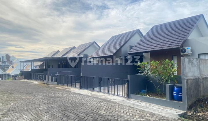 Rumah Cluster dengan View Laut &Citylight Semarang