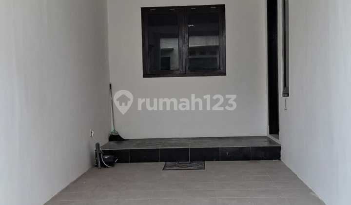 Rumah Siap Huni 1,5 Lantai di Banyumanik Rumah Siap Huni 1,5 Lantai di Banyumanik
