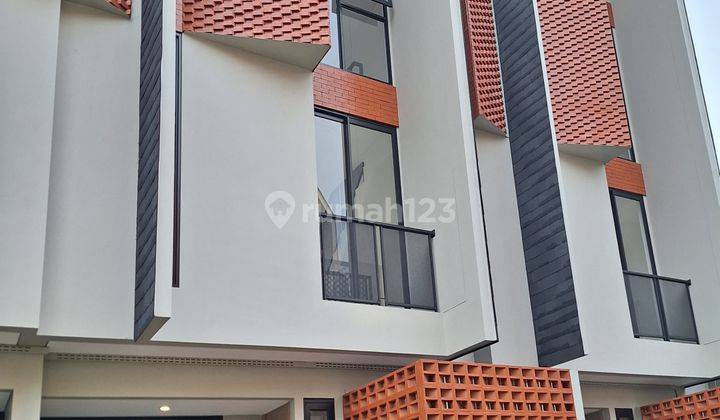 Rumah 3 Lantai Bintaro Dekat Mall Bintaro Jaya Xchange 2