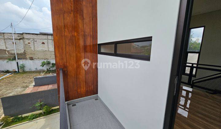 Rumah 2 Lantai di Stasiun Sudimara, Tangerang Selatan 2