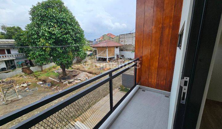 Rumah 2 Lantai SHM dekat Toll Pamulang, Tangerang Selatan 2