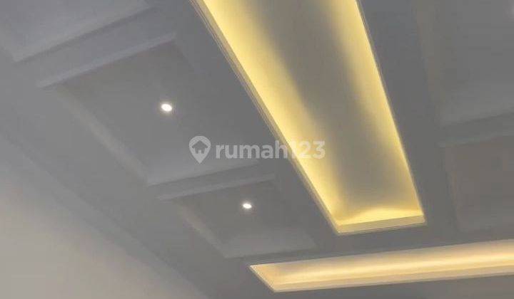 Rumah 3 Lantai SHM di Toll Brigif, Jakarta Selatan 1