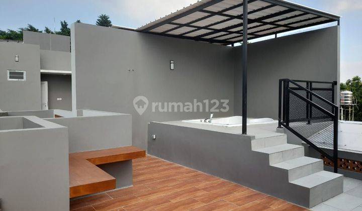 Rumah 2 Lantai SHM di Stasiun Lenteng Agung, Jakarta Selatan 2