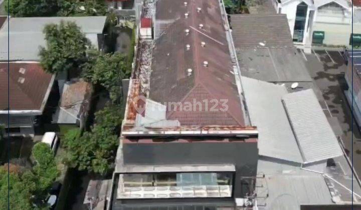 Dijual Gedung Komersial 3 Lantai Bagus Posisi Hook di Kemang 2