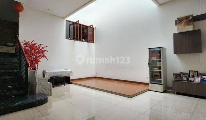 Dijual Rumah 4 Lantai Shm Furnished Green Ville 2