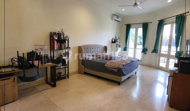 For Rent Fast Classic Modern House Ready to Occupy South Jakarta 2