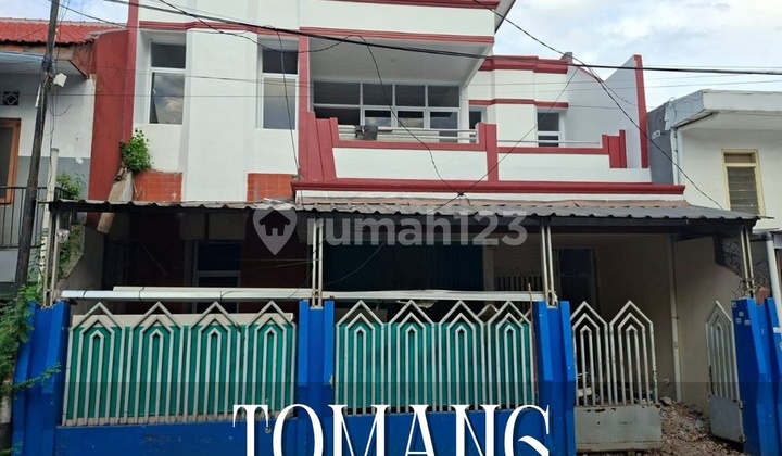 Rumah Luas Baru Renovasi di Tomang Siap Huni