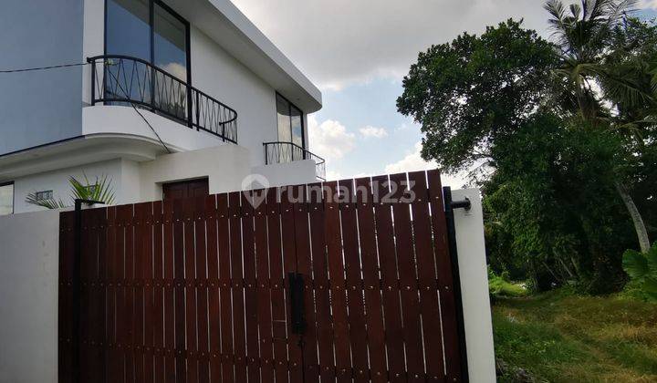 Rumah Mewah Modern Minimalis Siap Huni di Pantai Nyanyi Beraban 2