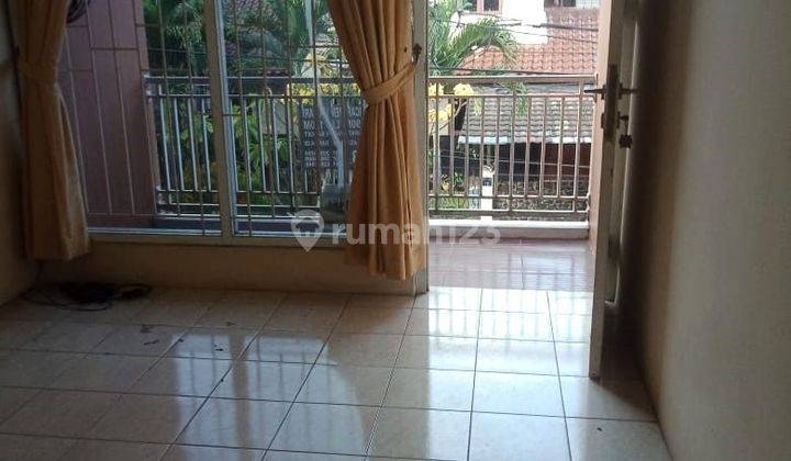 Rumah 2Lt furnished di area Centra Bisnis Menteng Bintaro sektor 7 Bintaro Jaya.  2