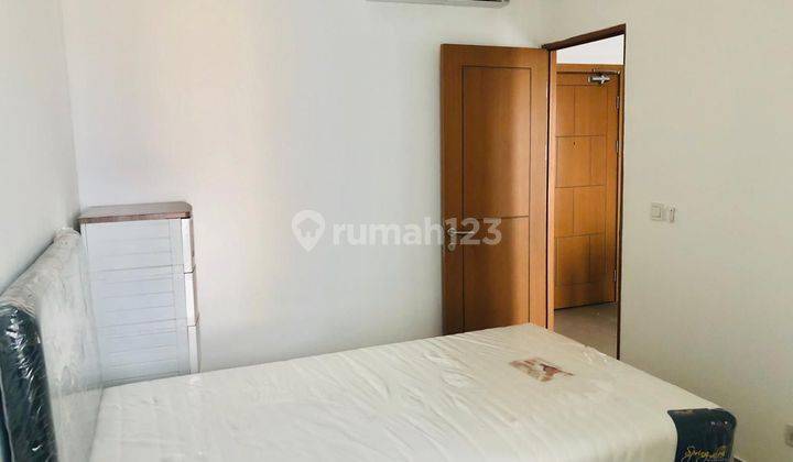 THE NEST APARTEMENT Furnish Lantai Tengah Bagus 3 Kamar Tidur 2