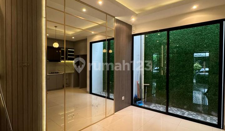 Di Jual Rumah Full Furnished 2 Lantai di BSD 2