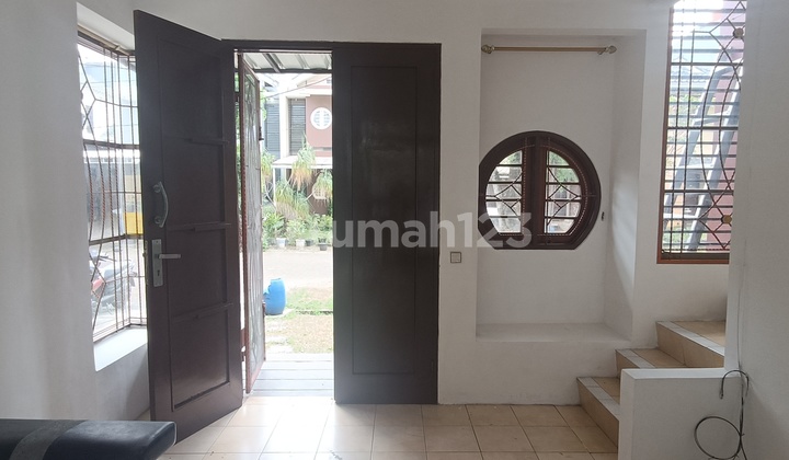 Di Sewakan Rumah 2 Lantai di Lippo Karawaci 2