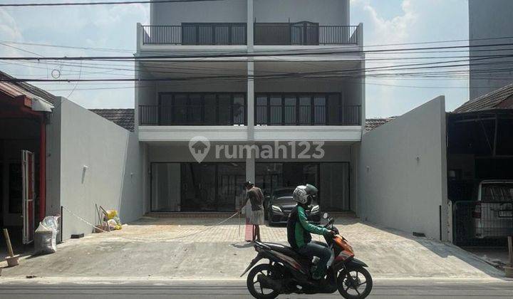 Di Jual Ruko Gandeng Di Bsd 3 Lantai  1