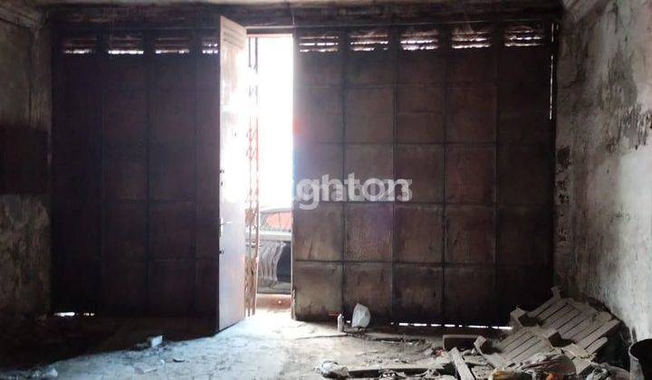 Gudang Hitung Tanah, Dekat Pelabuhan Tanjung Perak 2