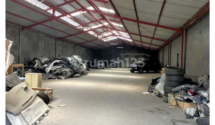 *Lontar Main Road, Ready-to-Use Warehouse* *Lontar Main Road, Ready-to-Use Warehouse*