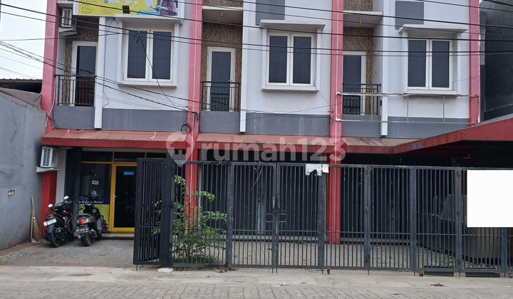 Disewakan Ruko 2 Lantai Di Kav. Perkebunan 1