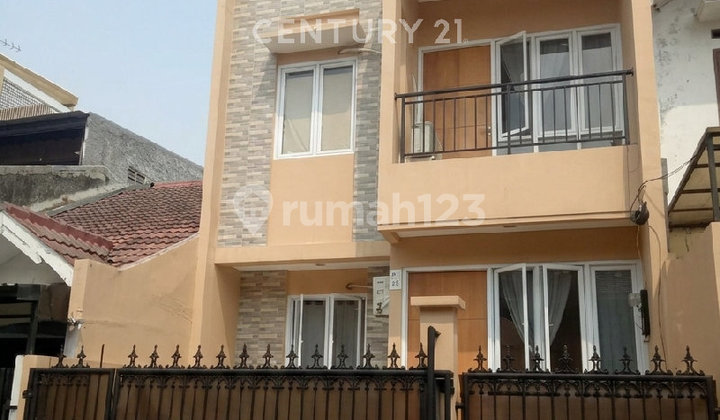 Hunian Strategis 21/2 LT Berbatasan Pusat Bisnis Kebun Jeruk