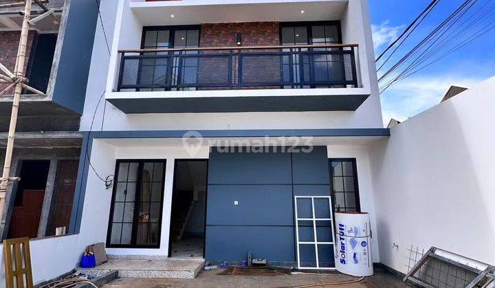 DI JUAL RUMAH BARU 2 LANTAI DI CIPAYUNG  1