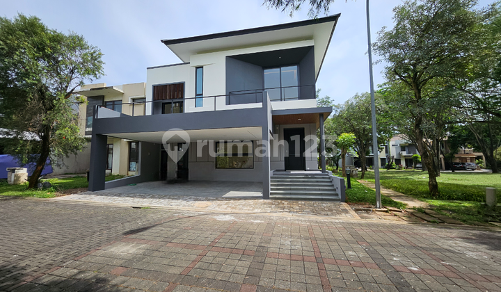 Brandnew Rumah Bangunan Mandiri Modern Tropis di Foresta Bsd