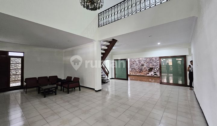 Disewakan Rumah bisa untuk Usaha Lokasi Strategis Dekat Restoran Central dan Dekat Dapur Coklat Tomang (Jak-Bar) 2