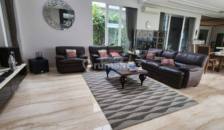 Di  Rumah Full Furnish Super Mewah di Cluster Jingga Alam Sutera, Tangerang 1