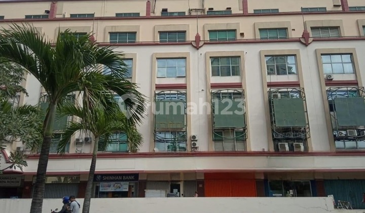 Di Ruko di Jl. Mangga dua raya Di Ruko di Jl. Mangga dua raya