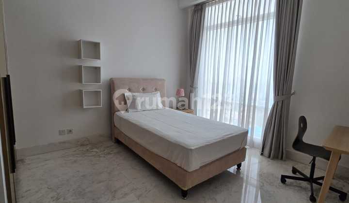Investasi Premium! Dijual apartemen Botanica – Apartemen Mewah Full Furnish dengan harga sewa yang tinggi 2