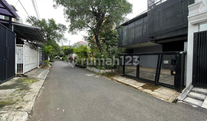 For Sale Beautiful House Designed by Andra Matin in Pulomas, East Jakarta 2