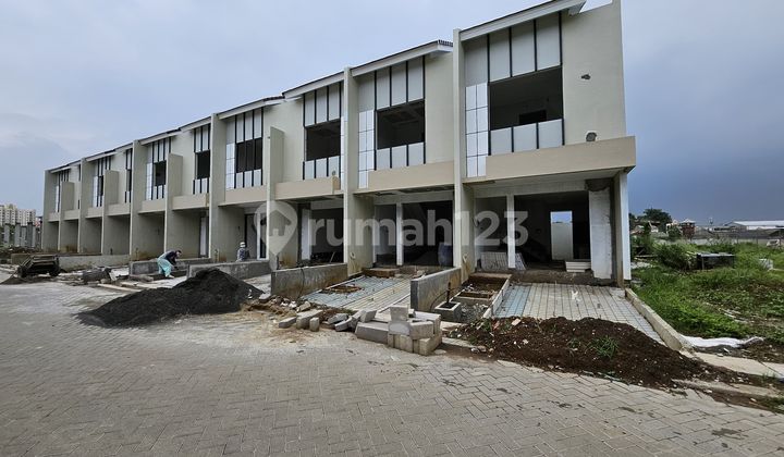 Dijual Rumah Baru 2 Lantai Type Camellia di Royal Palm Blossom Kalideres, Jakarta Barat Dijual Rumah Baru 2 Lantai Type Camellia di Royal Palm Blossom Kalideres, Jakarta Barat