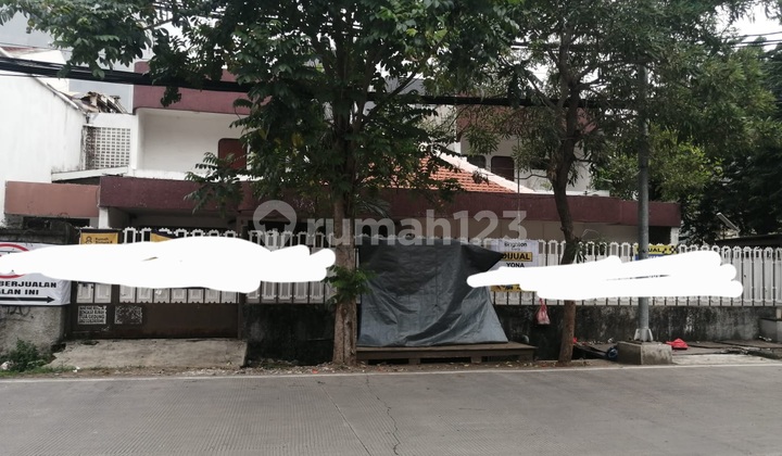 Cheap Sale Old Hook House on Raya Tomang, Jakarta Cheap Sale Old Hook House on Raya Tomang, Jakarta