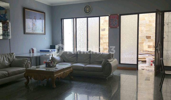 Rumah 3Lt dengan Design Mandiri di Regency Melati Mas 2