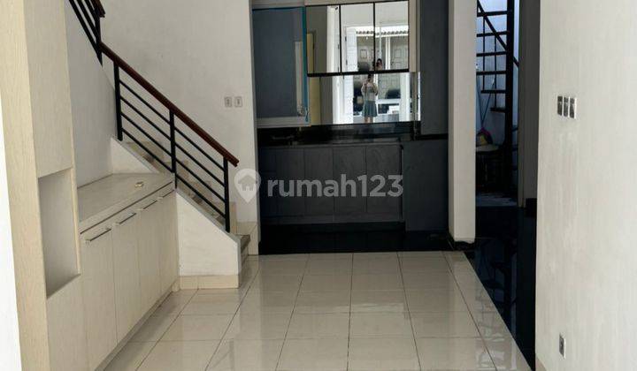 Rumah 2 Lantai Semi Furnish Di The Spring Gading Serpong 2