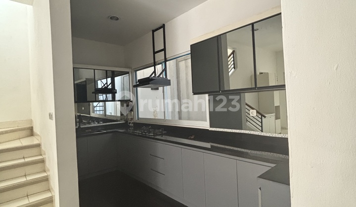 Ready to Occupy and Renovation House in Cluster Starling Gading Serpong 2