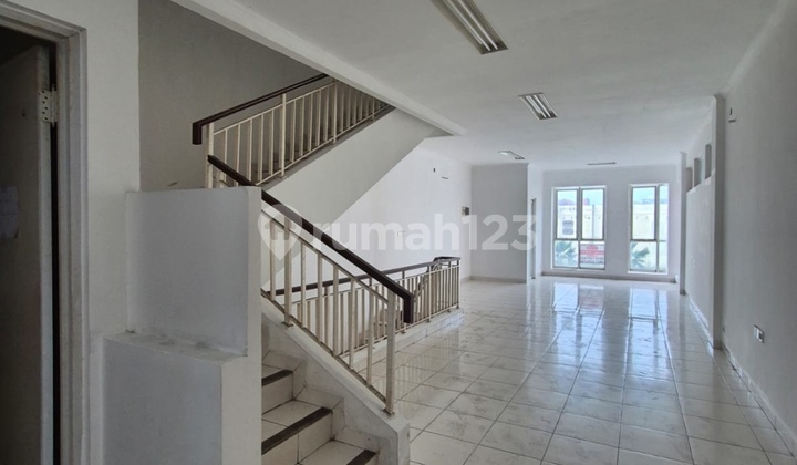 Rent shop house in Darwin hook, Gading Serpong Rent shop house in Darwin hook, Gading Serpong