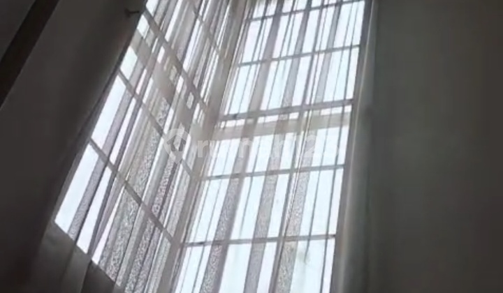 For Sale Hook House in Holandia Park Lippo Karawaci Tangerang 2