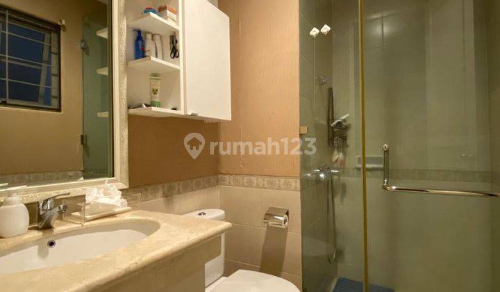 kamar mandi jual rumah di taman mediterania