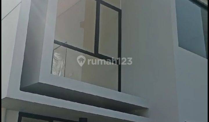 Sewa Rumah Baru Cendana Arbory Peak Lippo Karawaci Tangerang  2