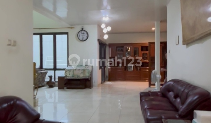 Rumah Luas Harga Bagus di Lokasi Favourite Kota Wisata Cibubur 2